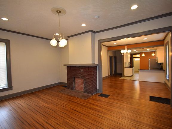 3rd image of 1516 E Ohio St