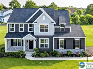 5043 Chapmans Rd S, Allentown, PA 18104