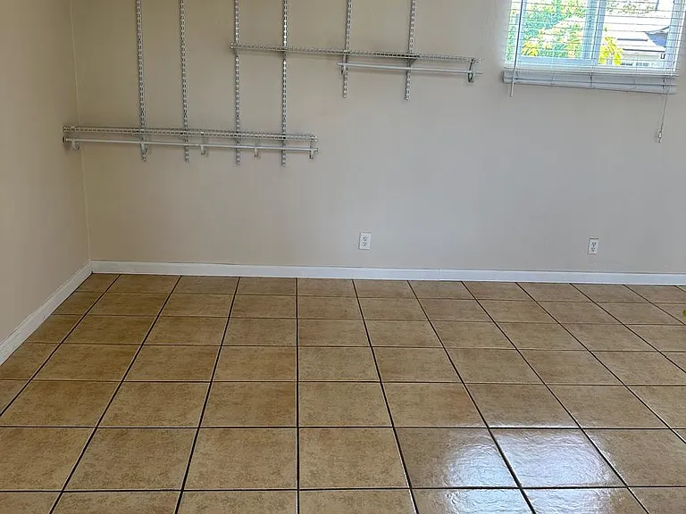 10640 Gridley Rd — Photo 1
