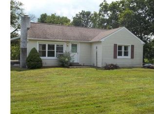 1822 Swamp Rd, Fountainville, PA 18923