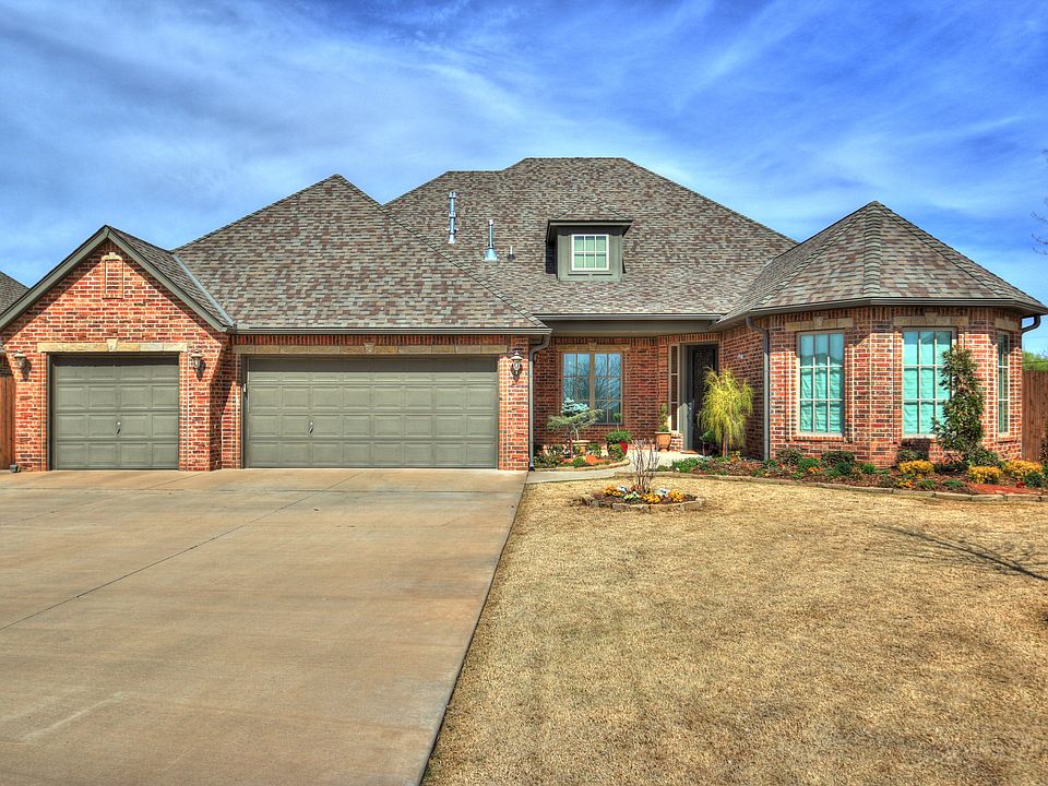 1st image of 1009 River Chase Dr