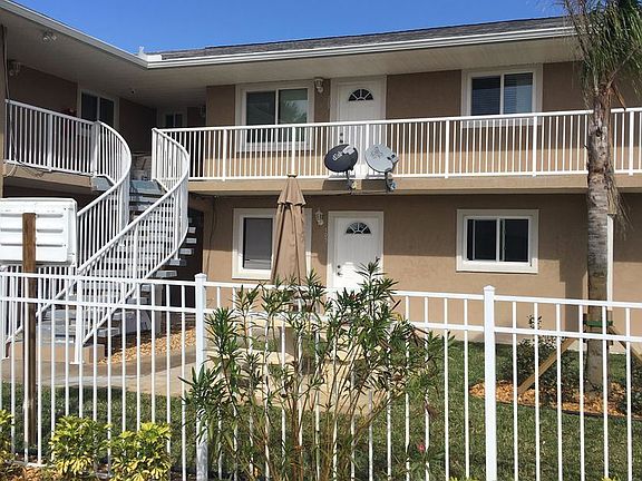 5th image of 2525 N Oleander Ave APT 205