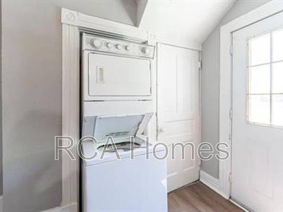 3rd image of 450 Shelby St APT 1