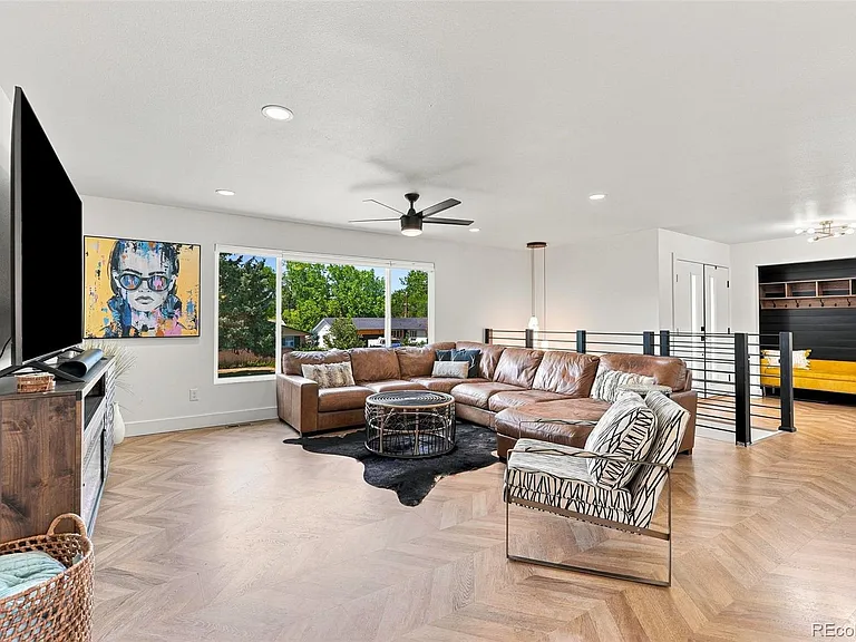 2320 S Holly Pl — Photo 12