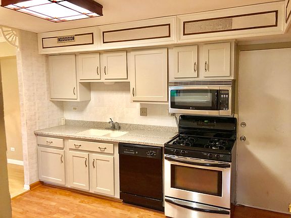 5th image of 7820 Woodward Ave #7820