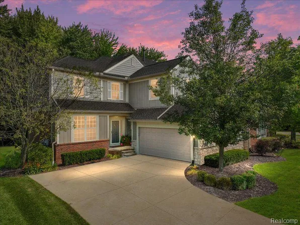 2254 Preserve Ln S #28, Rochester, MI 48309