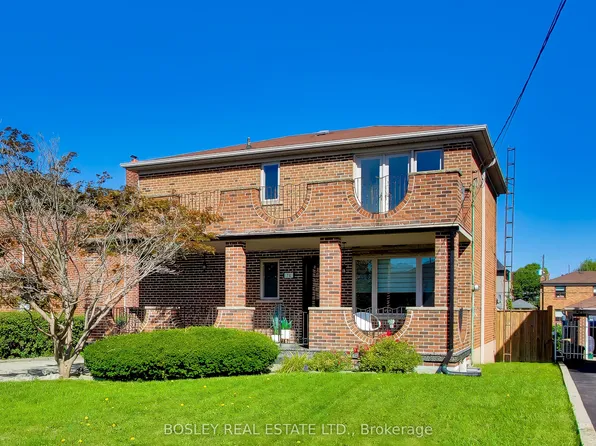 74 Raven Rd, Toronto, ON M6L 2A7