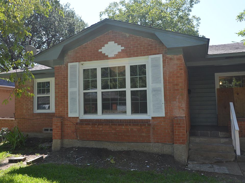 1st image of 202 E Carolyn Dr