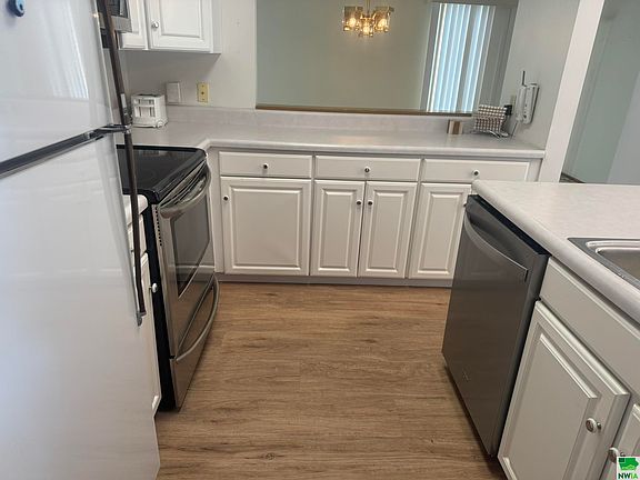 3rd image of 2329 Indian Hills Dr