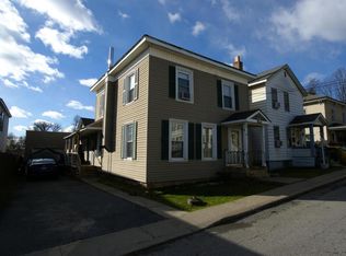 29 Boardman St, Whitehall, NY 12887