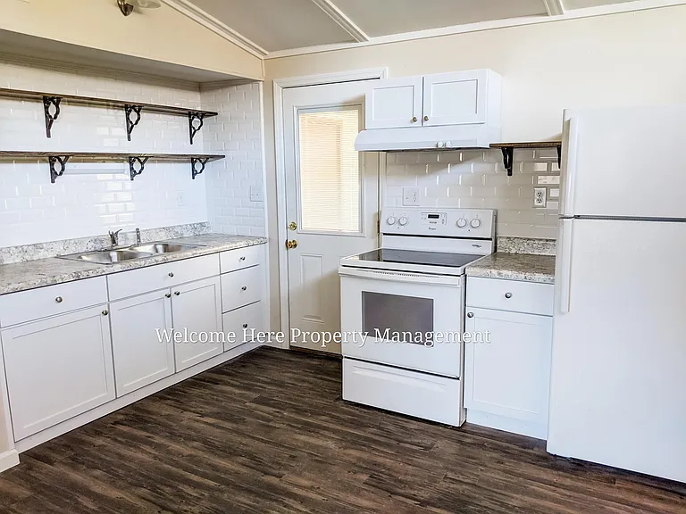 1565 Coombs Dr #1 — Photo 10