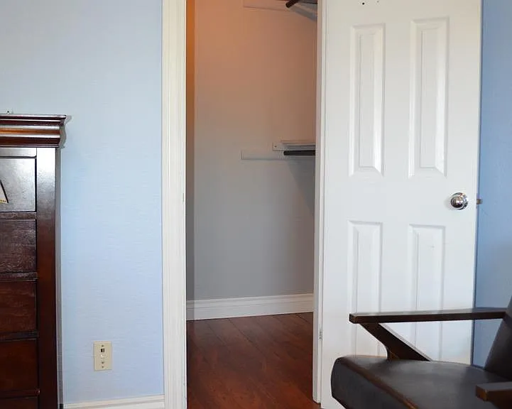 3941 Myrtle Ave — Photo 18
