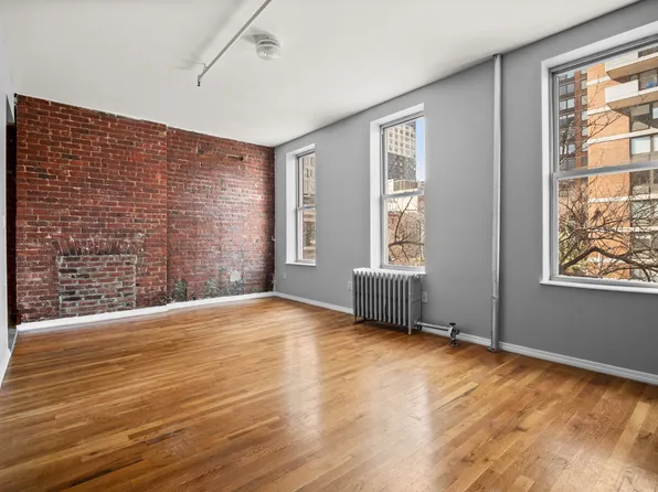 592 9th Avenue image 1 of 4