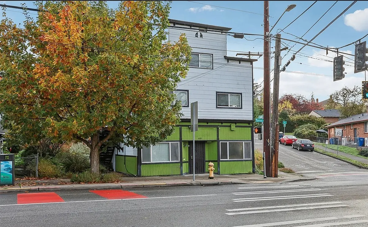 Building Photo - 6630 Rainier Ave S #B