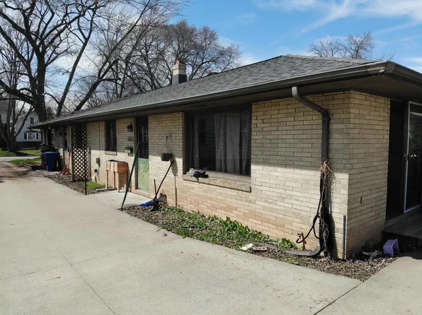 637 State St, Menasha, WI 54952