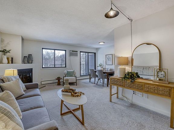 5th image of 7601 W 101st St APT 216