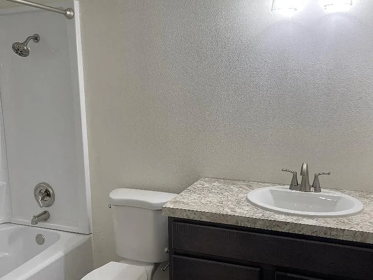 207 Wirsching Ave W #3 — Photo 12