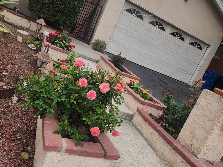 737 W San Doval Pl — Photo 1