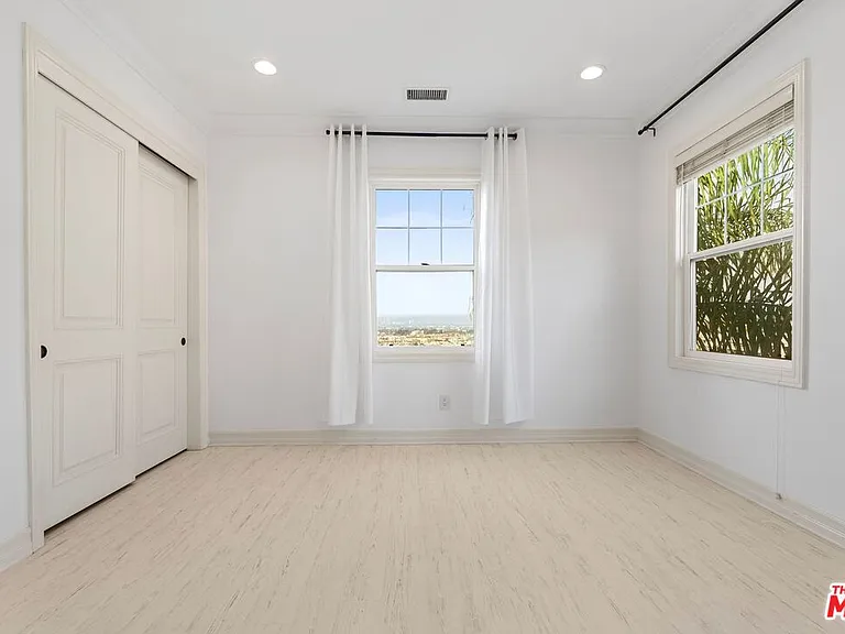 7391 Coastal View Dr — Photo 18