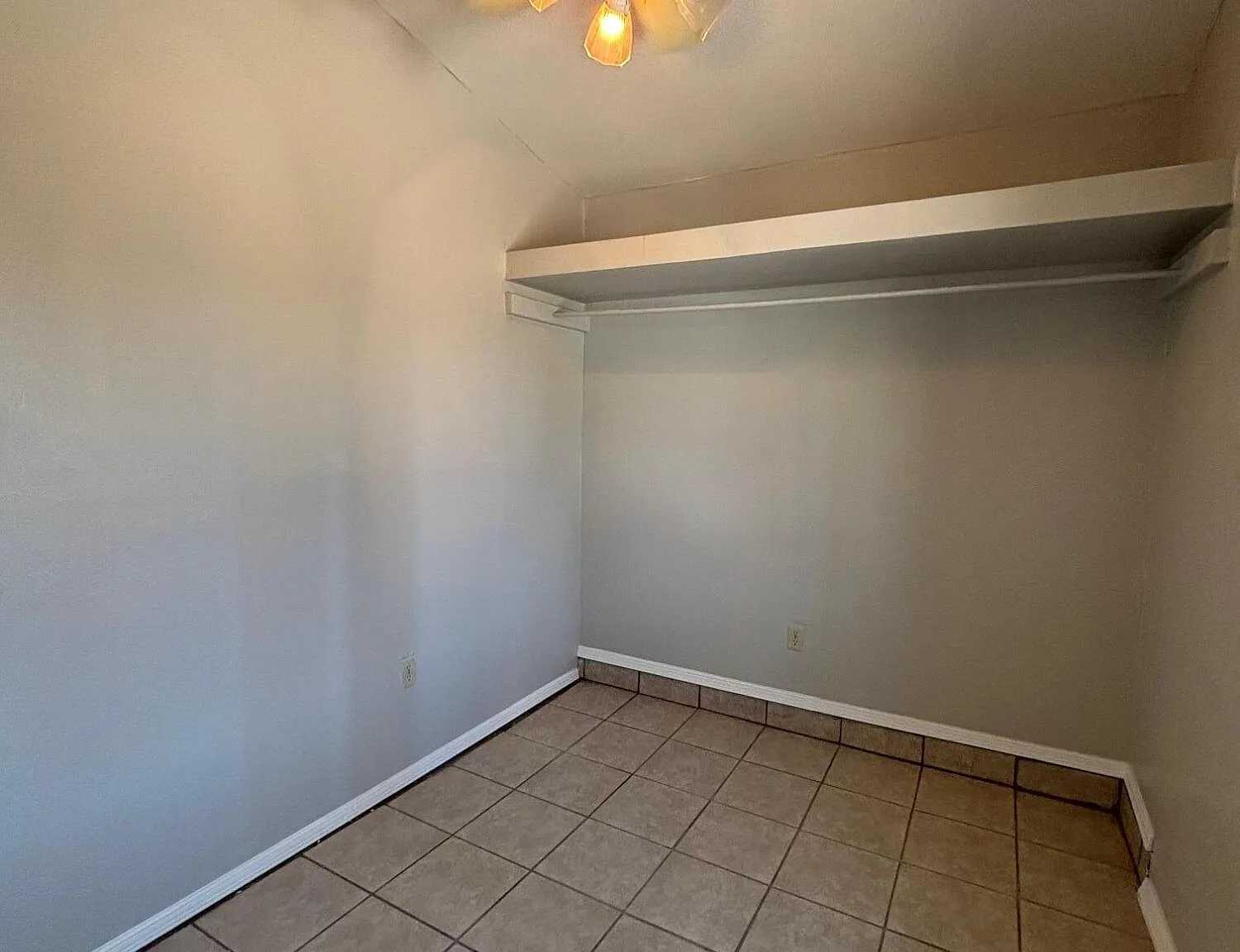 2 bed, 432 sqft, $970 — Photo 3