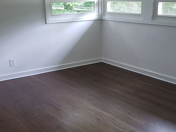 3rd image of 96 Wyckoff Ave