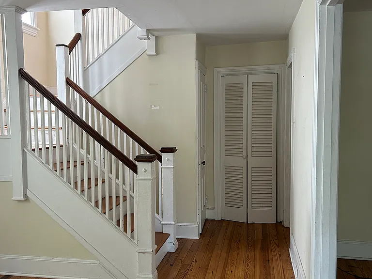 308 & 310 S 5th St #310 — Photo 2