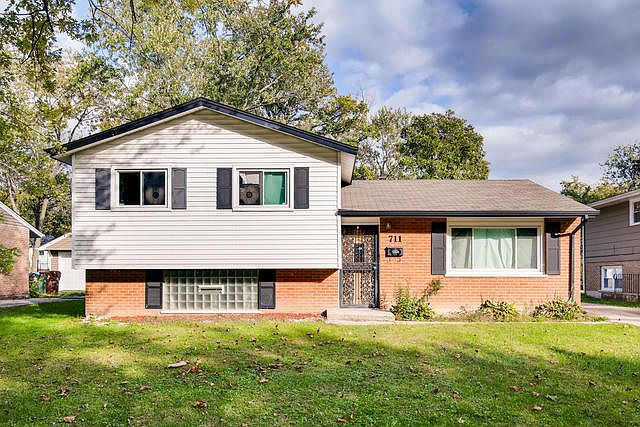 1st image of 711 Blackhawk Dr