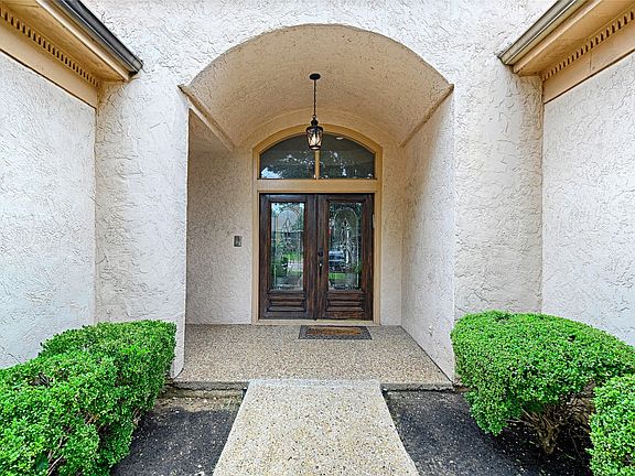 3rd image of 12504 Renoir Ln