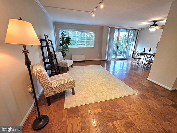 2nd image of 2059 Huntington Ave APT 312