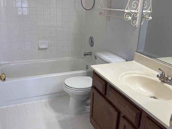 2nd image of 14212 Legend Glen Ct