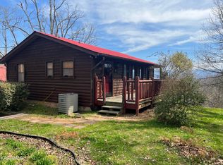 2859 Pine Haven Dr, Pigeon Forge, TN 37862
