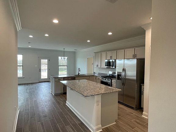 2nd image of 441 Rue Evangeline