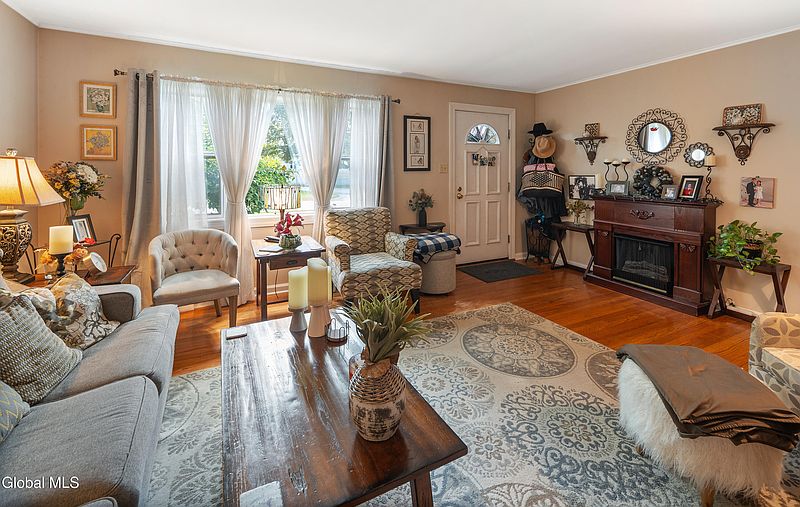 5th image of 2217 Alton Street