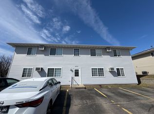 3050 9th St APT 2, Marion, IA 52302