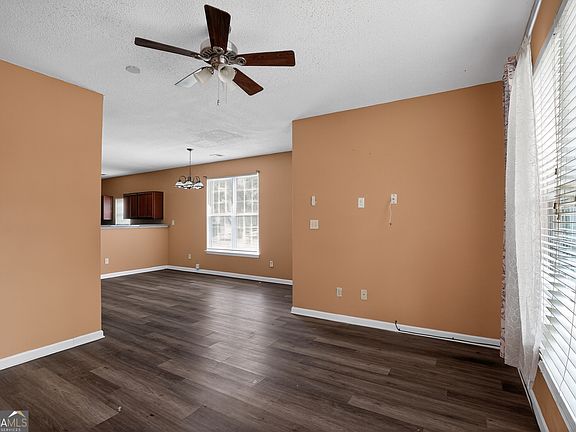 3rd image of 2326 Nicole Dr