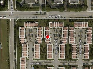 834 NW 208th Dr, Pembroke Pines, FL 33029
