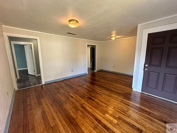 2nd image of 409 Blanton Ave