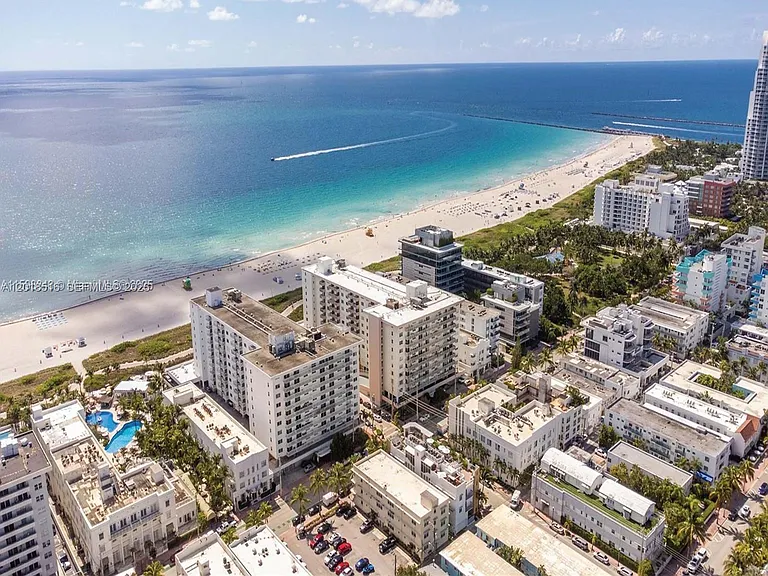 345 Ocean Dr #305 — Photo 1