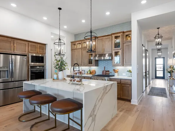 2711 Fawnwood Ct, Sherman, TX 75092