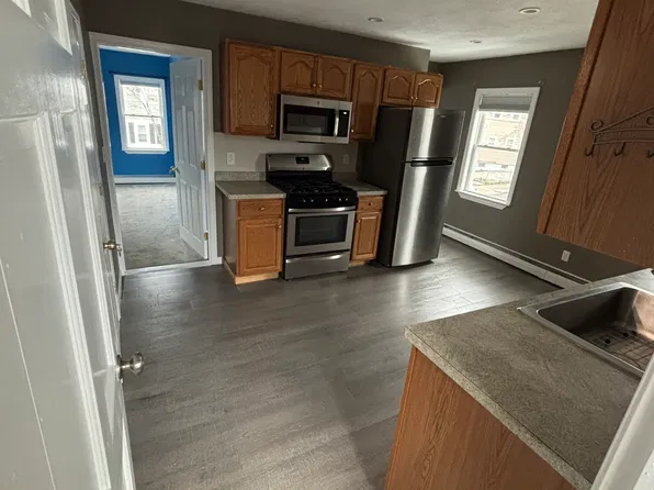 4 Sprague St #2, Peabody, MA 01960