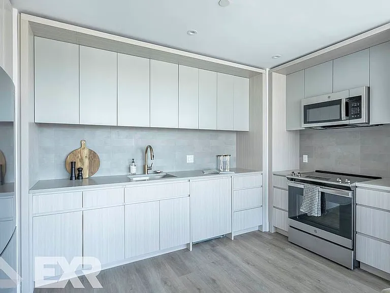 210 Clarkson Ave #621 — Photo 5