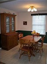 5th image of 393 Tracey Ln