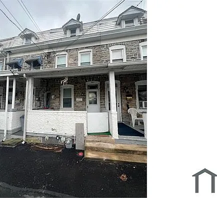 663 Summit St — Photo 3