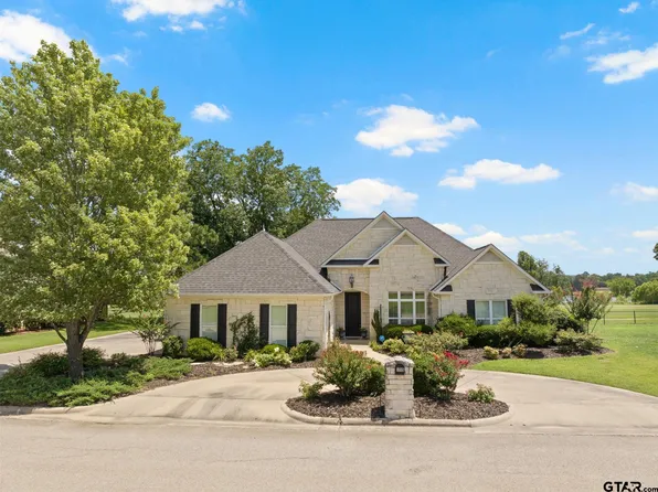 108 Links Dr, Mount Pleasant, TX 75455