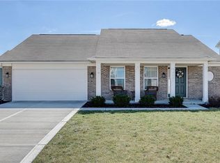 5647 W Woods Edge Dr, McCordsville, IN 46055