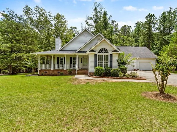 318 Pucketts Pointe Rd, Greenwood, SC 29649