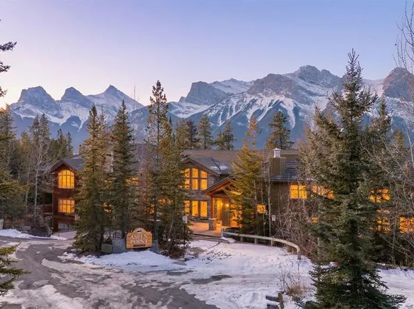 3 SW Aspen Gln #202, Canmore, AB T1W 1A6