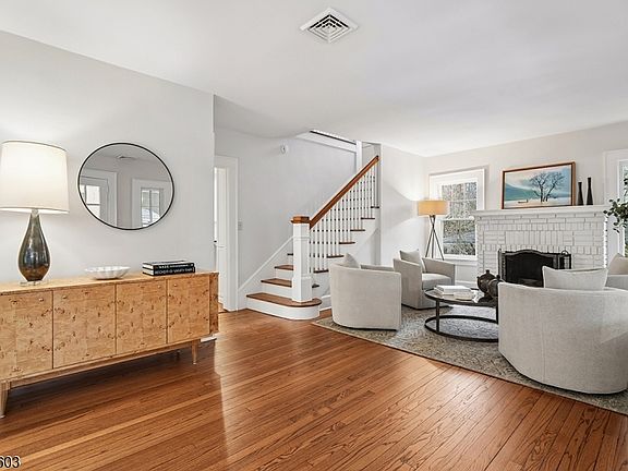 3rd image of 88 BEEKMAN ROAD