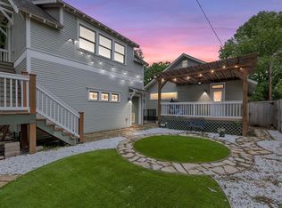 702 Walton St, Houston, TX 77009