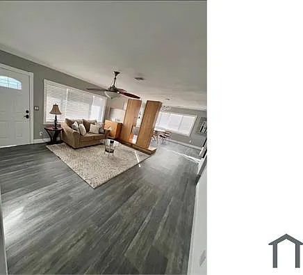 1607 Winkler Ave — Photo 2